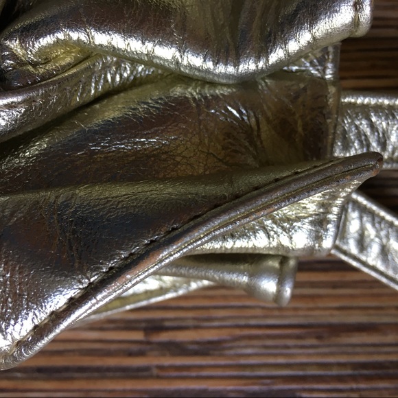 SAS Gold Handbag Leather Hobo Lots of Pockets Shoulder Bag - Picture 16 of 16